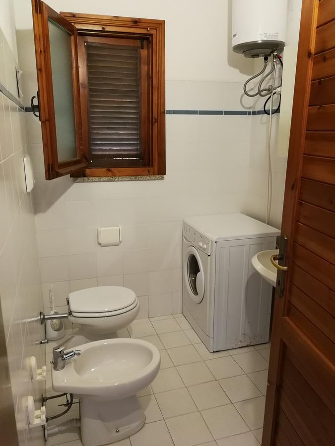 Appartamento Trilocale Le Canne 6 Posti Letto Con Giardino سان تيودورو المظهر الخارجي الصورة